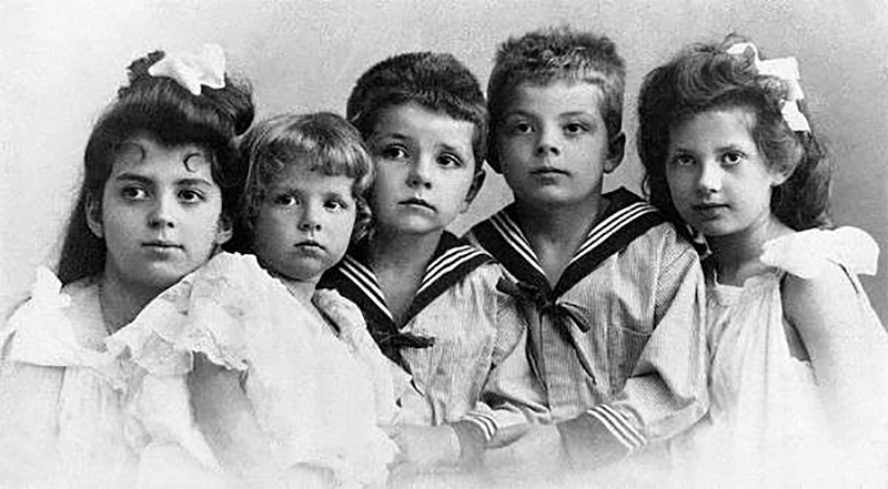 antoine de saint exupéry enfant famille biographie